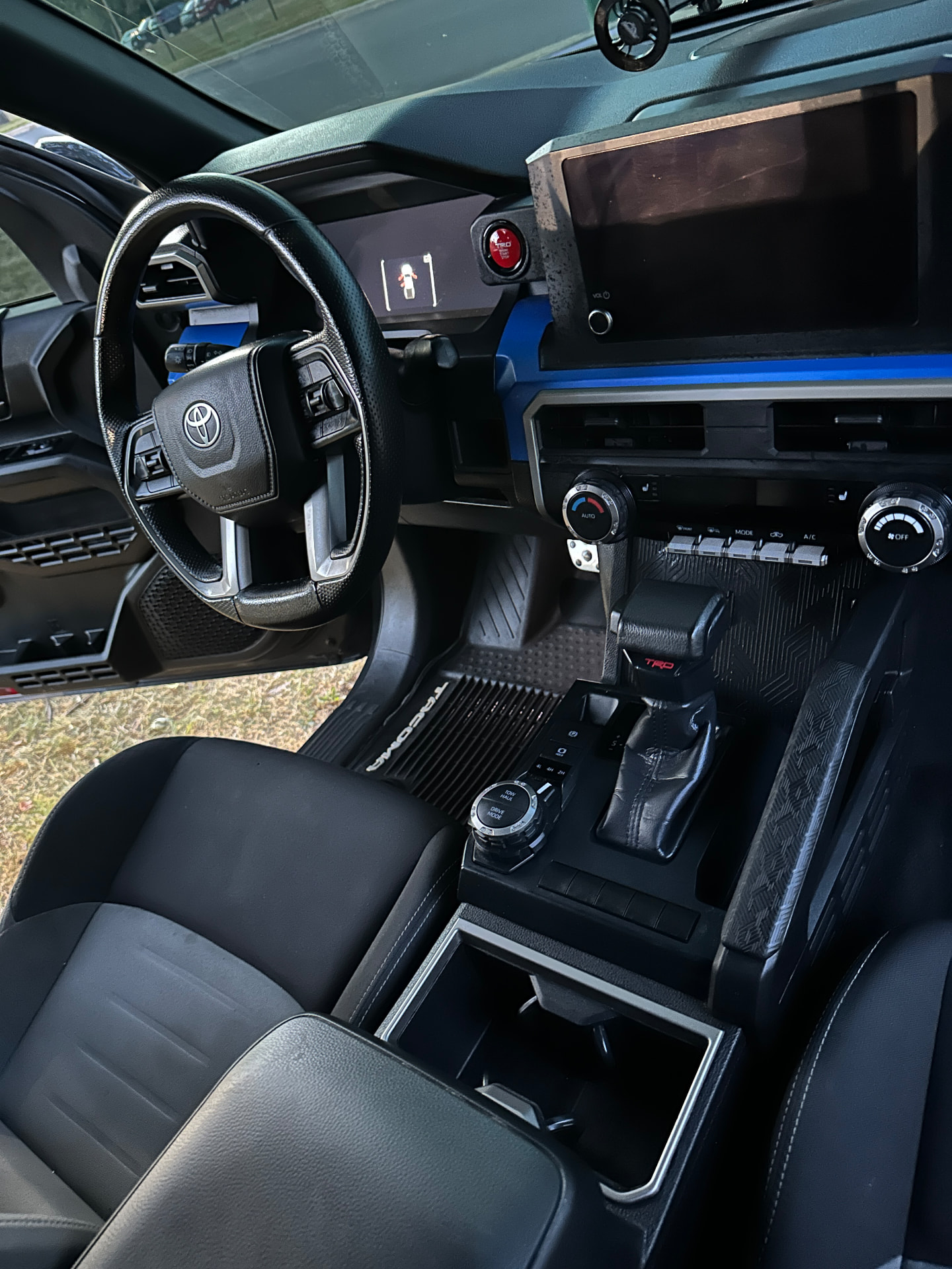 Spotless Toyota 4Runner center console and front seats